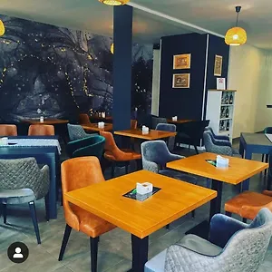 3* Panzió White